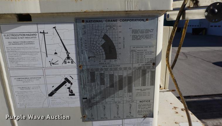 image for item DE3359 1989 International S2500 crane truck