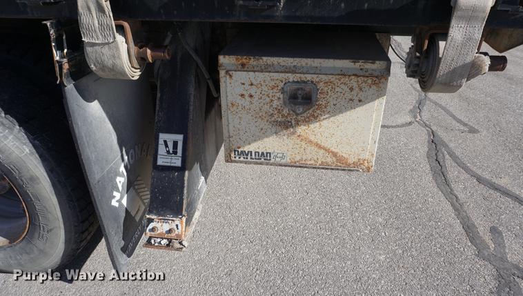 image for item DE3359 1989 International S2500 crane truck