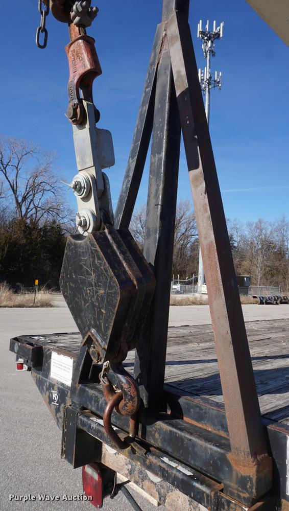 image for item DE3359 1989 International S2500 crane truck