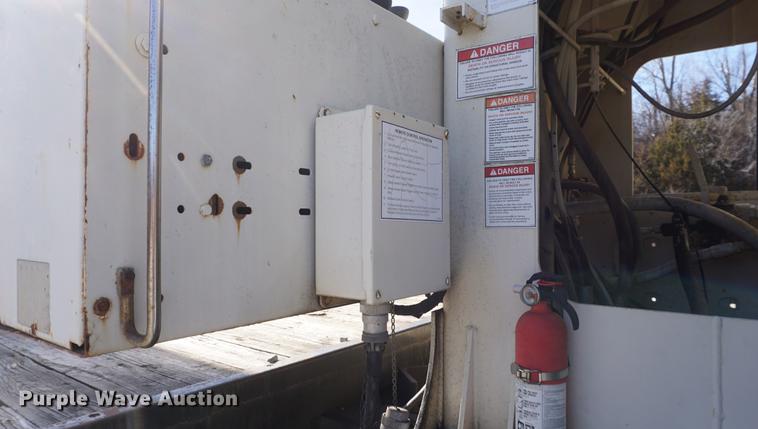 image for item DE3359 1989 International S2500 crane truck