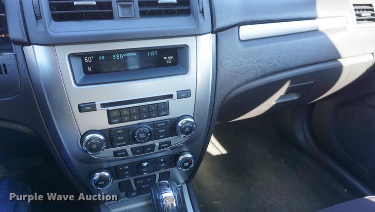 image for item DE3360 2011 Ford Fusion Hybrid