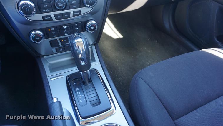 image for item DE3360 2011 Ford Fusion Hybrid