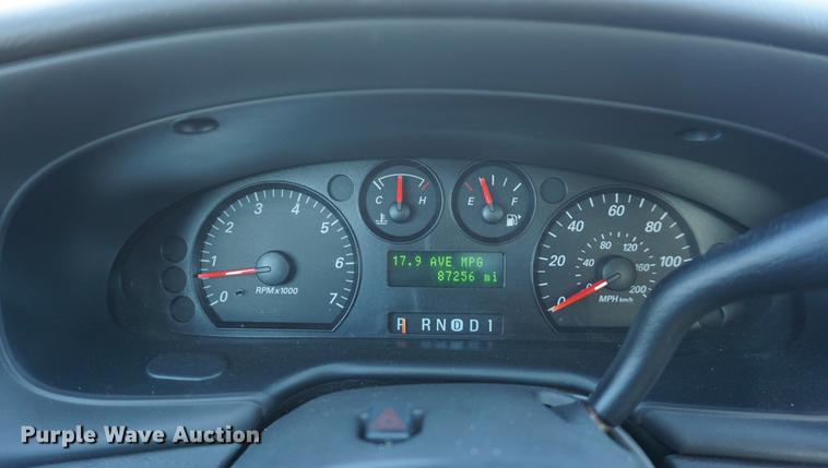 image for item DE3362 2004 Ford Taurus