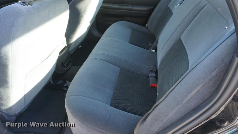 image for item DE3362 2004 Ford Taurus