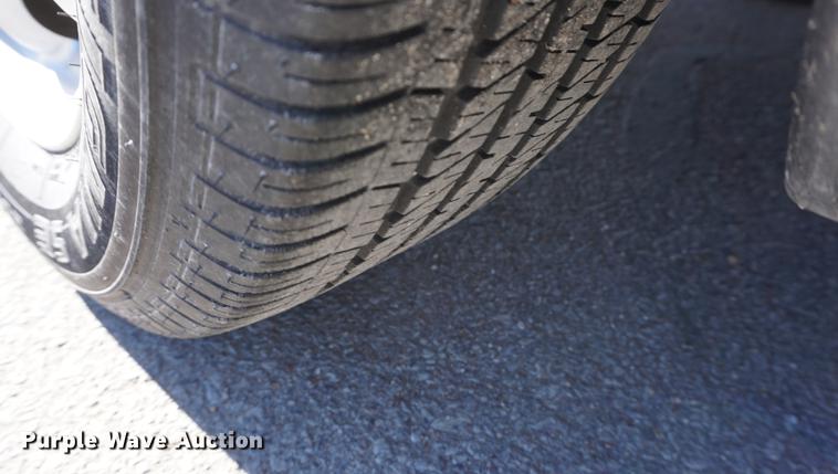 image for item DE3362 2004 Ford Taurus