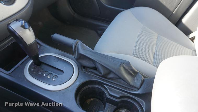 image for item DE3364 2005 Ford Escape Hybrid SUV