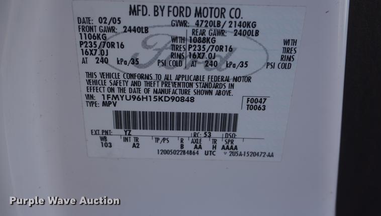 image for item DE3364 2005 Ford Escape Hybrid SUV