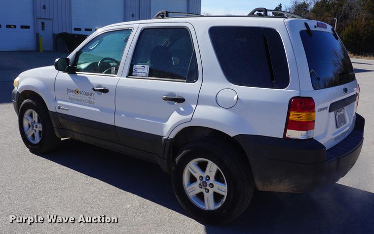 image for item DE3366 2005 Ford Escape Hybrid SUV