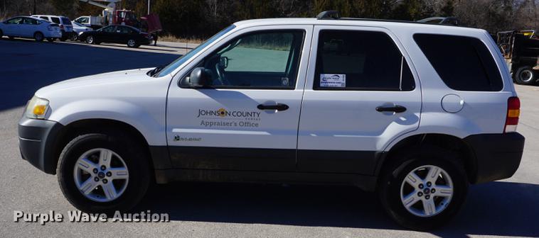 image for item DE3366 2005 Ford Escape Hybrid SUV