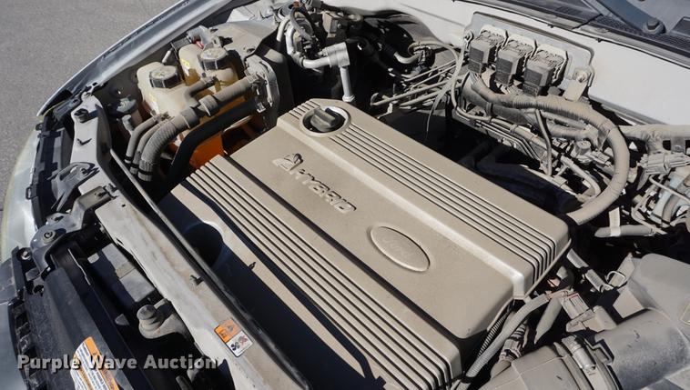 image for item DE3366 2005 Ford Escape Hybrid SUV