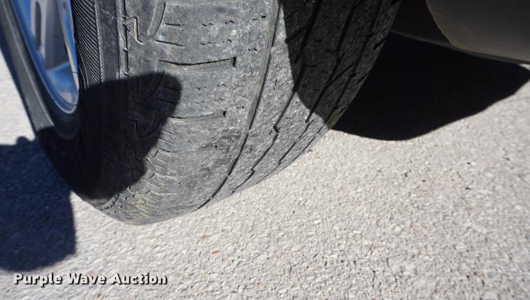 image for item DE3366 2005 Ford Escape Hybrid SUV