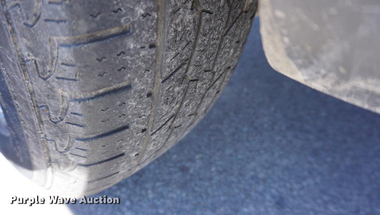 image for item DE3366 2005 Ford Escape Hybrid SUV