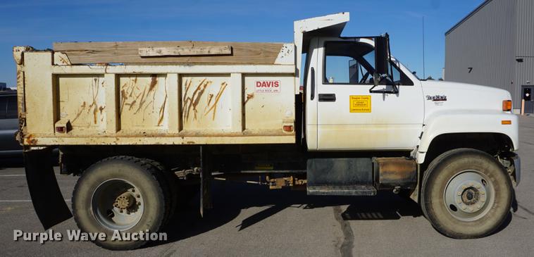 image for item DE3368 1991 GMC TopKick C5500 dump truck
