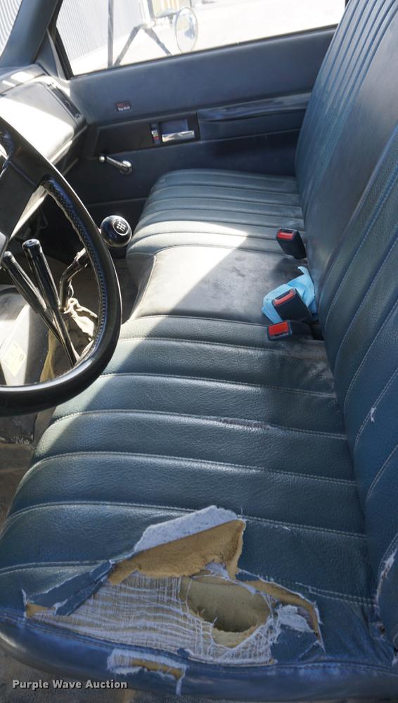 image for item DE3368 1991 GMC TopKick C5500 dump truck