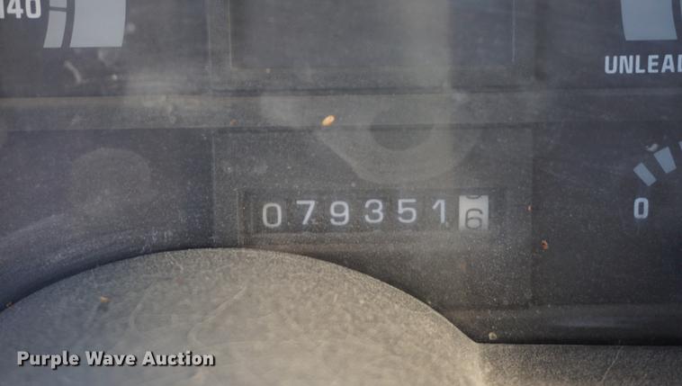 image for item DE3368 1991 GMC TopKick C5500 dump truck