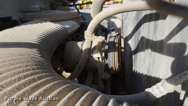 image for item DE3368 1991 GMC TopKick C5500 dump truck