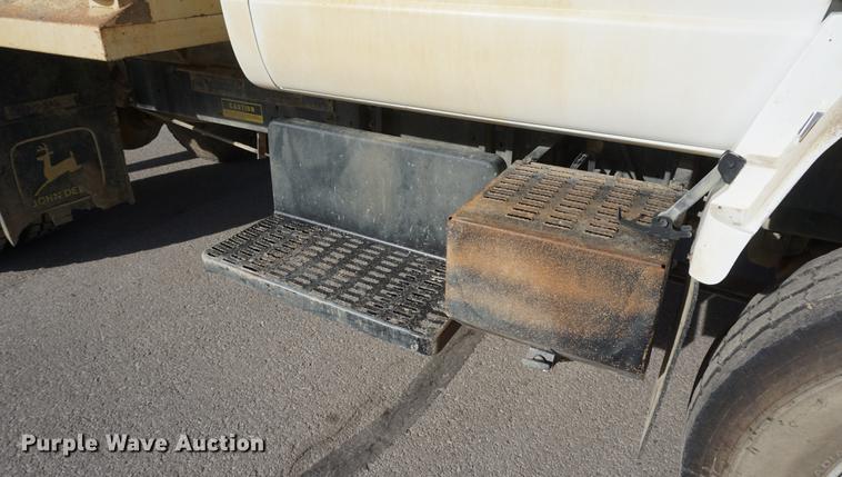 image for item DE3368 1991 GMC TopKick C5500 dump truck