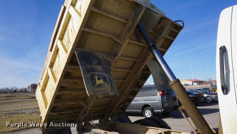 image for item DE3368 1991 GMC TopKick C5500 dump truck