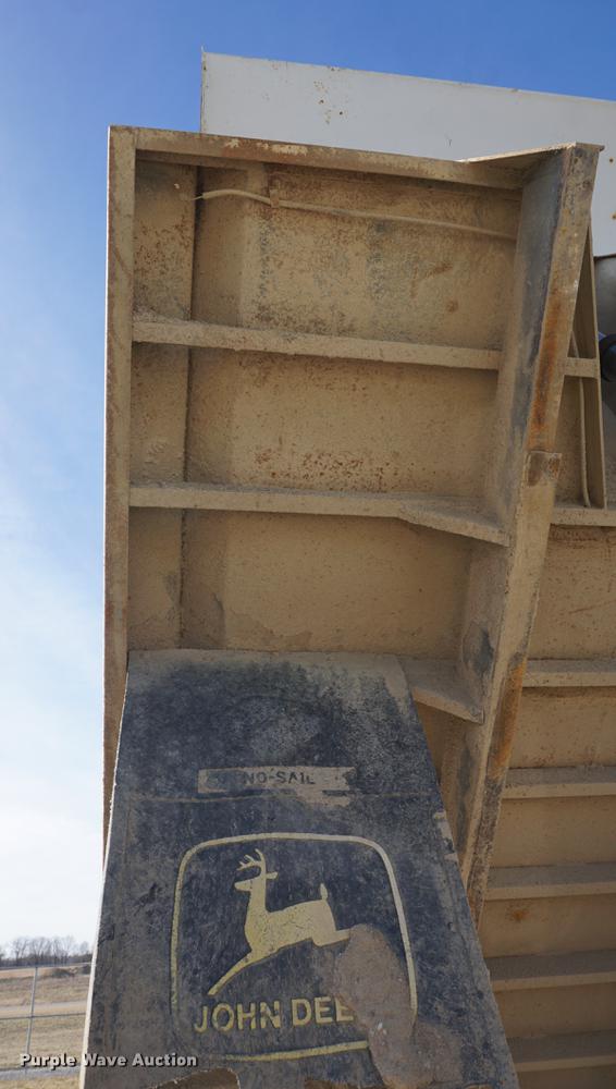 image for item DE3368 1991 GMC TopKick C5500 dump truck