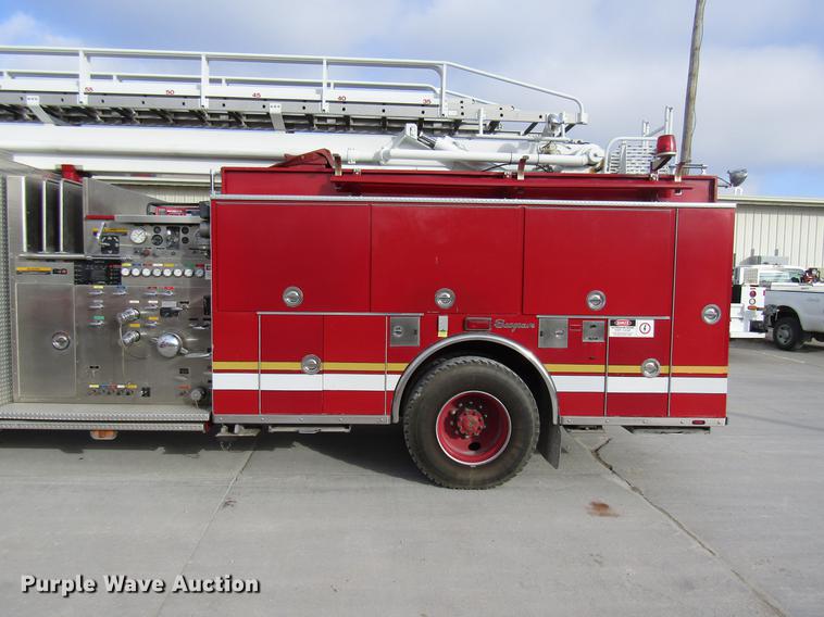 image for item DE5929 1994 Seagrave fire truck
