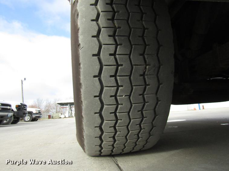 image for item DE5929 1994 Seagrave fire truck