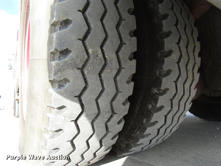 image for item DE5929 1994 Seagrave fire truck