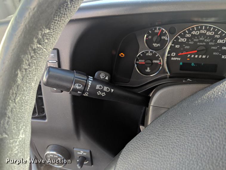 image for item DF1337 2010 GMC Savana G4500 ambulance