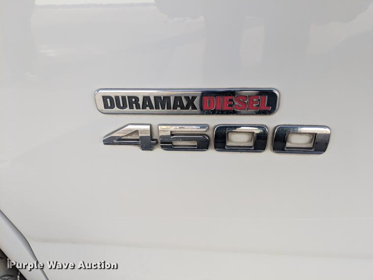 image for item DF1337 2010 GMC Savana G4500 ambulance