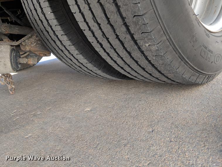 image for item DF1337 2010 GMC Savana G4500 ambulance