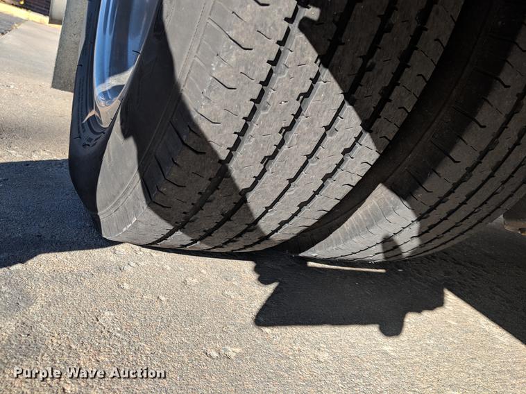 image for item DF1337 2010 GMC Savana G4500 ambulance