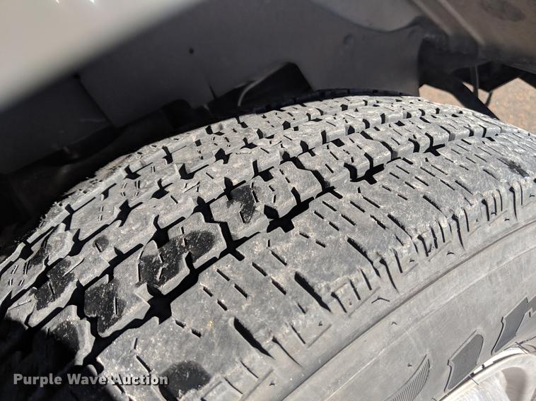 image for item DF1337 2010 GMC Savana G4500 ambulance