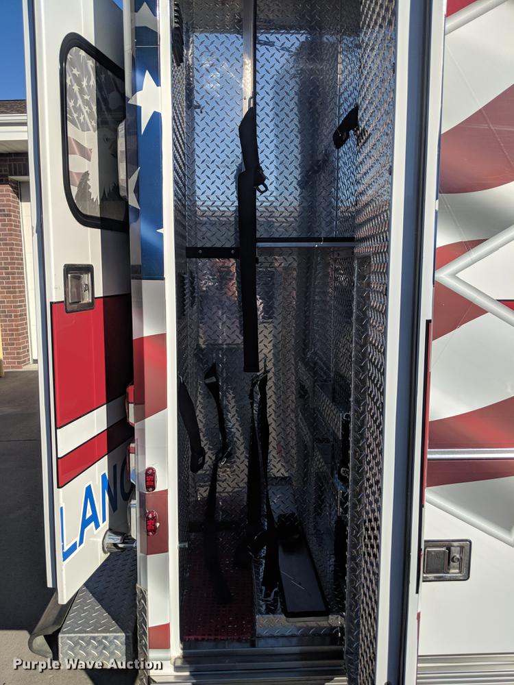 image for item DF1337 2010 GMC Savana G4500 ambulance