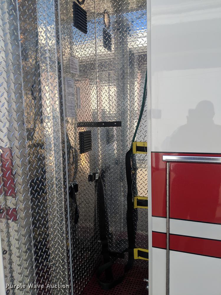 image for item DF1337 2010 GMC Savana G4500 ambulance