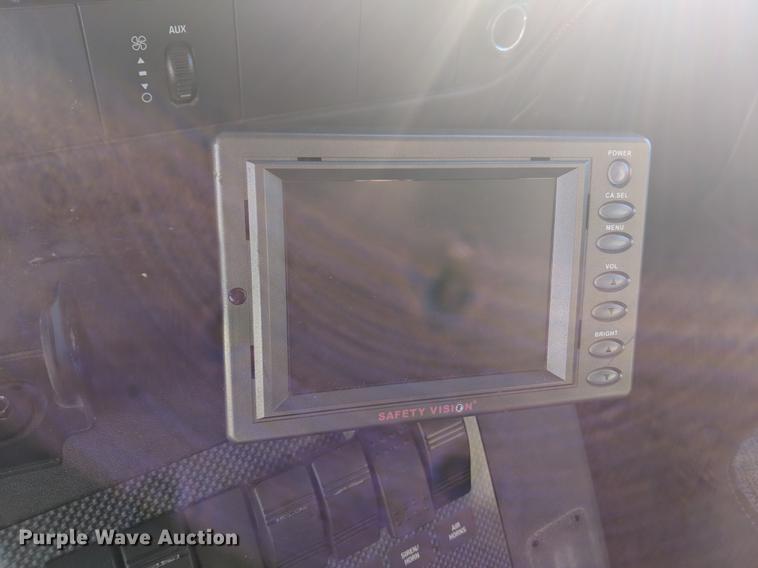 image for item DF1337 2010 GMC Savana G4500 ambulance