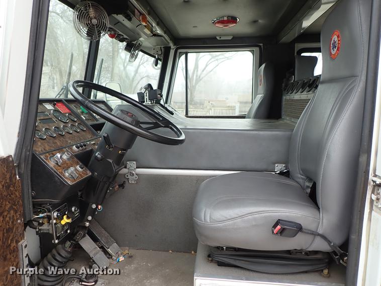 image for item DF8677 1993 Spartan Gladiator GA40M-2142 fire truck