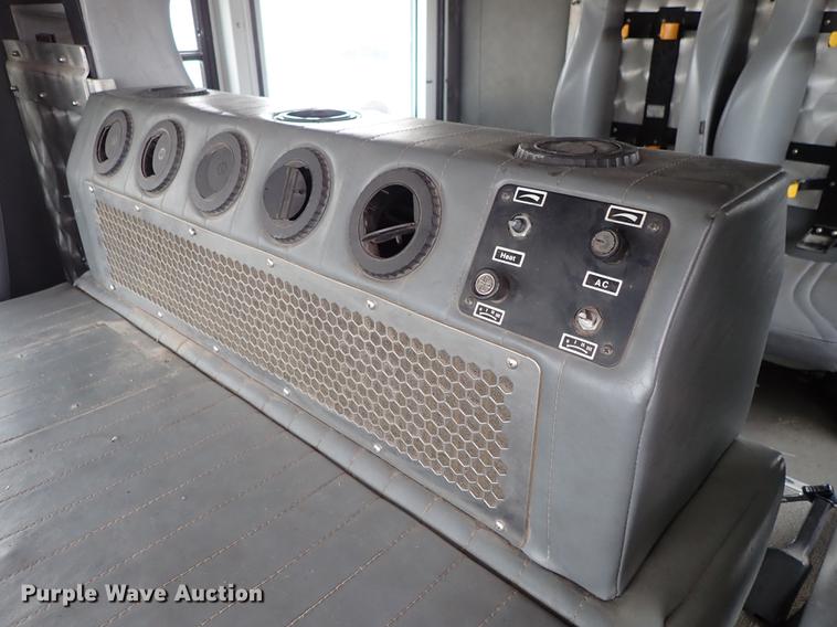 image for item DF8677 1993 Spartan Gladiator GA40M-2142 fire truck