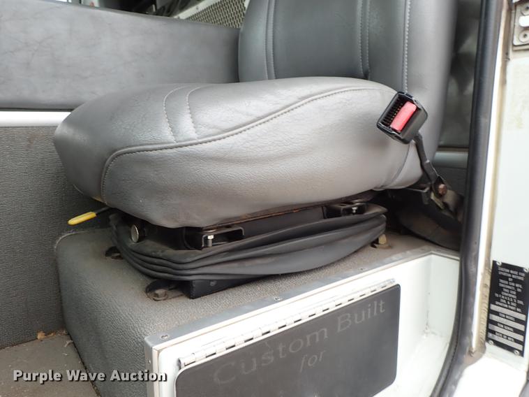 image for item DF8677 1993 Spartan Gladiator GA40M-2142 fire truck