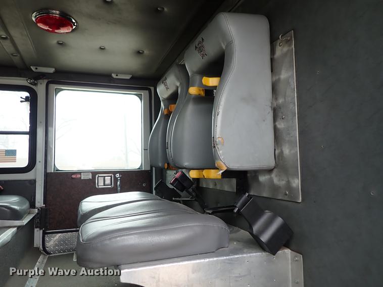 image for item DF8677 1993 Spartan Gladiator GA40M-2142 fire truck