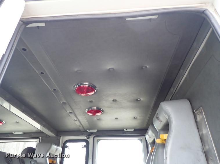 image for item DF8677 1993 Spartan Gladiator GA40M-2142 fire truck