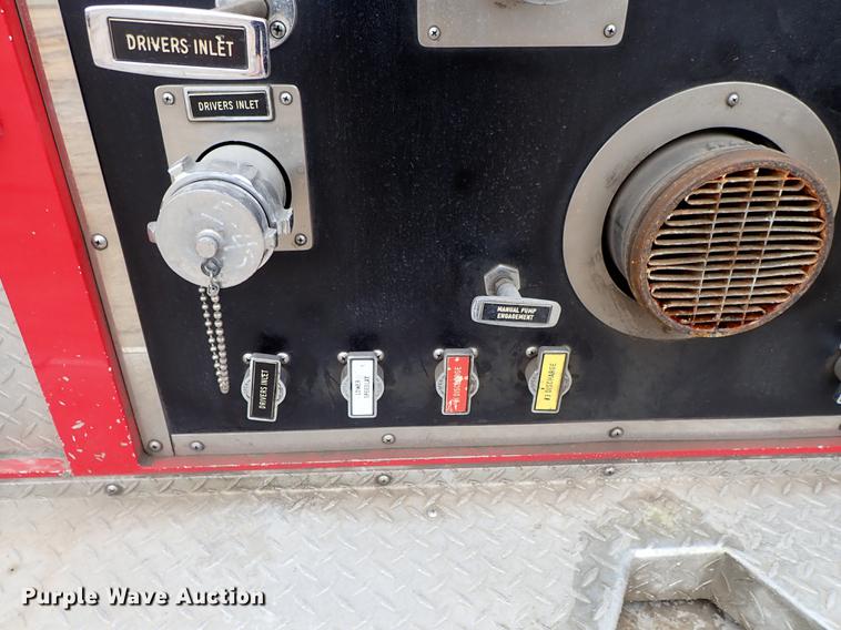 image for item DF8677 1993 Spartan Gladiator GA40M-2142 fire truck