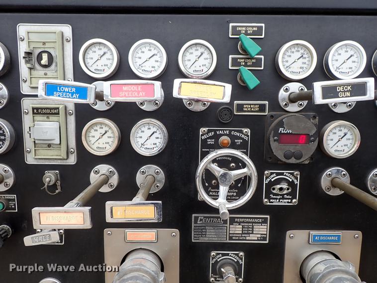 image for item DF8677 1993 Spartan Gladiator GA40M-2142 fire truck