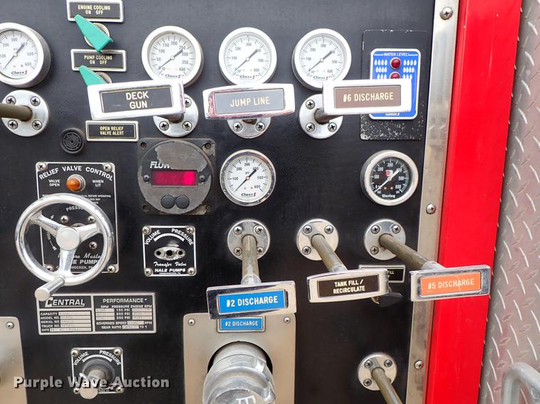 image for item DF8677 1993 Spartan Gladiator GA40M-2142 fire truck