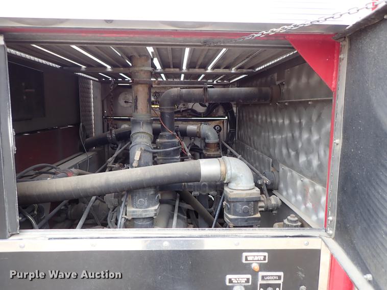 image for item DF8677 1993 Spartan Gladiator GA40M-2142 fire truck