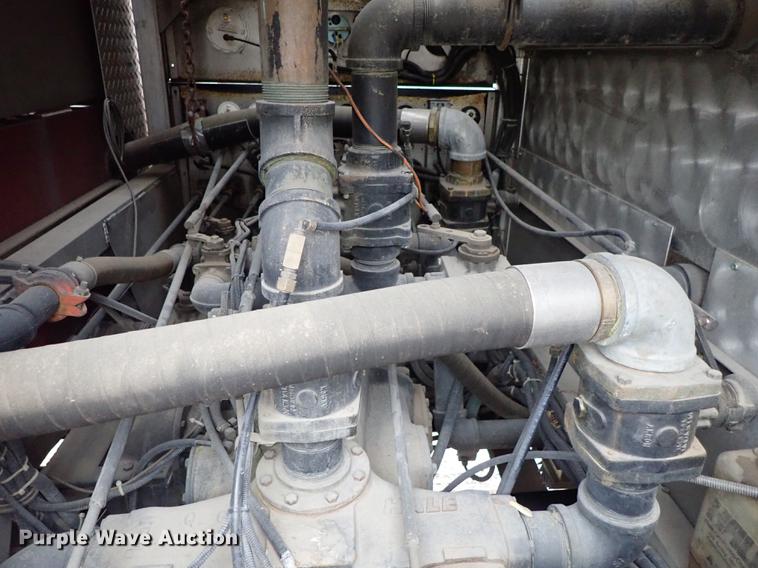 image for item DF8677 1993 Spartan Gladiator GA40M-2142 fire truck