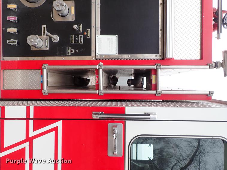 image for item DF8677 1993 Spartan Gladiator GA40M-2142 fire truck