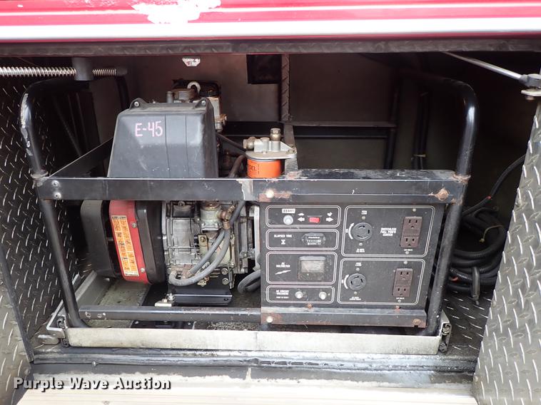 image for item DF8677 1993 Spartan Gladiator GA40M-2142 fire truck