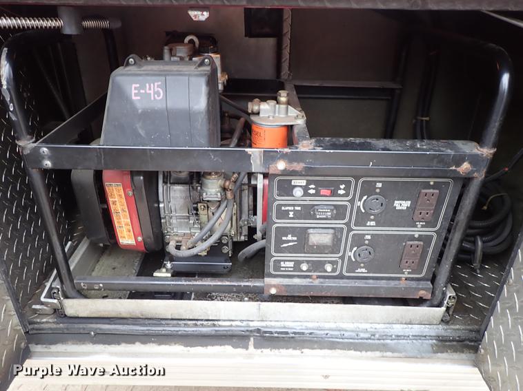 image for item DF8677 1993 Spartan Gladiator GA40M-2142 fire truck