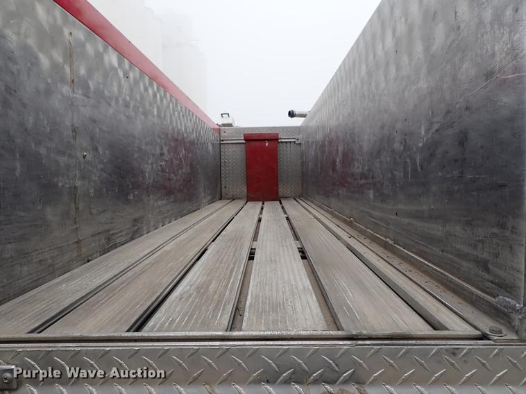 image for item DF8677 1993 Spartan Gladiator GA40M-2142 fire truck