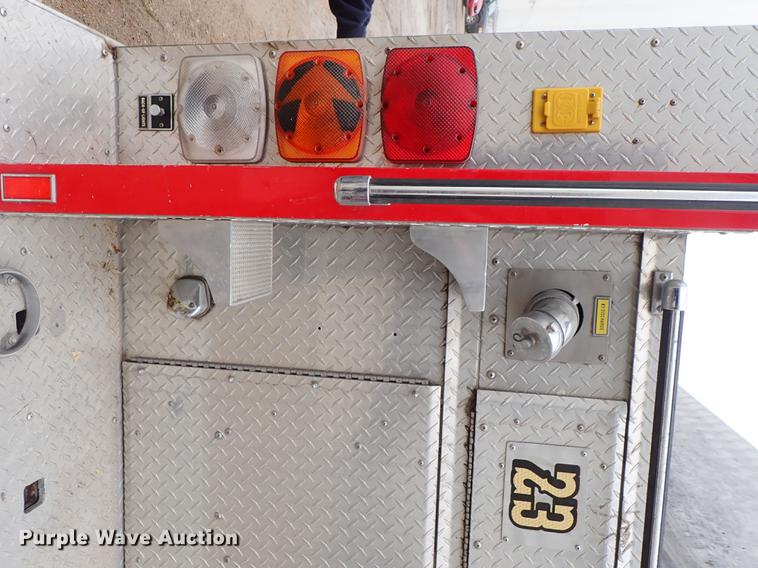 image for item DF8677 1993 Spartan Gladiator GA40M-2142 fire truck