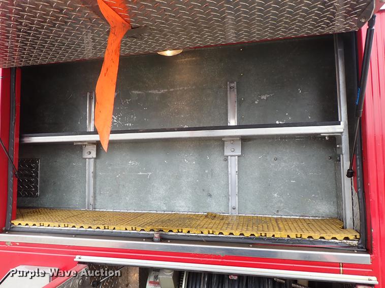 image for item DF8677 1993 Spartan Gladiator GA40M-2142 fire truck